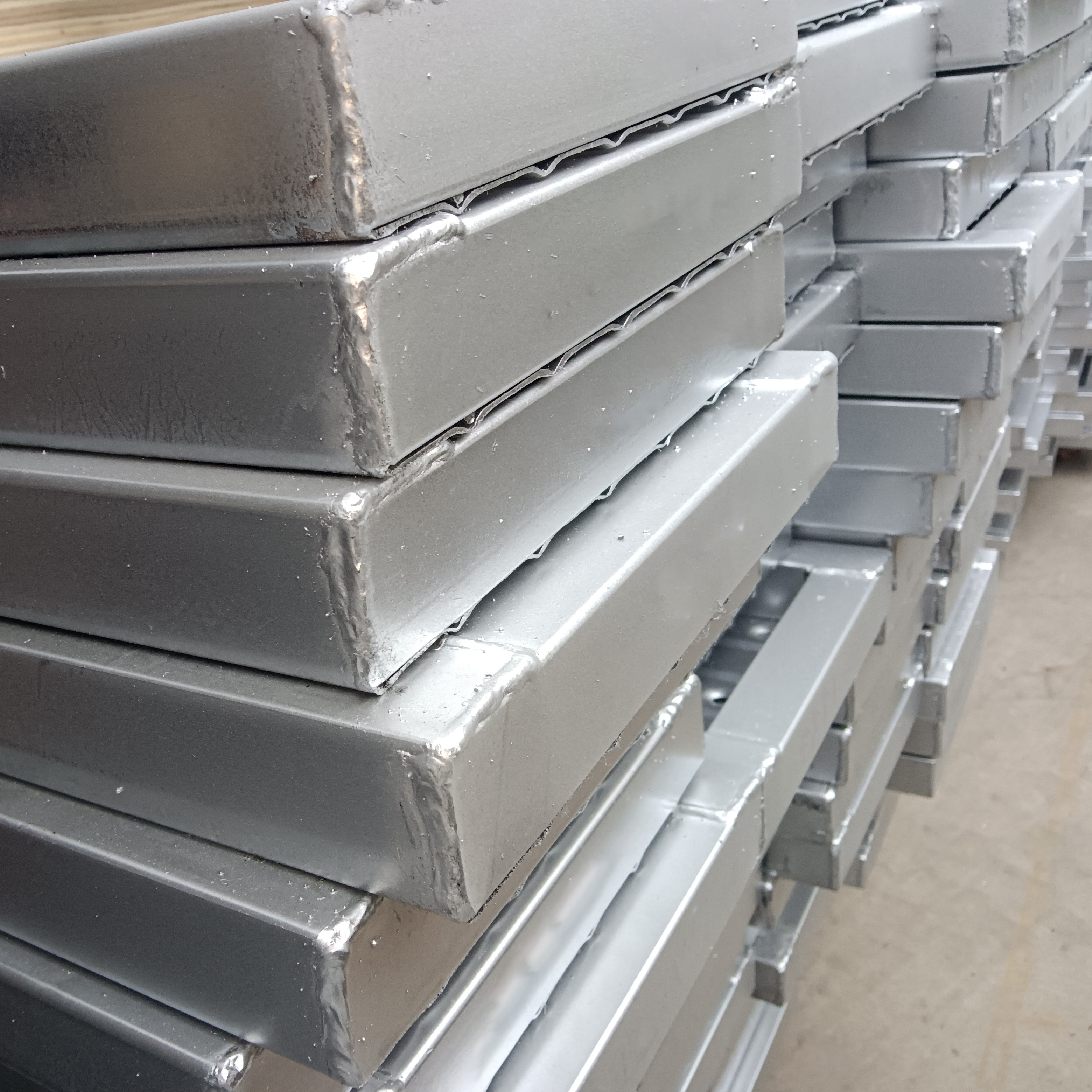 geschlossener Stahlplanke