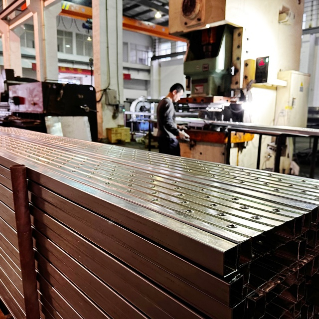 geschlossener Stahlplanke