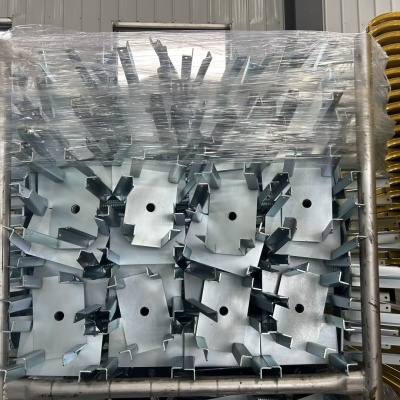 Verstellbarer U-Kopf-Wagenheber f&uuml;r Ger&uuml;ste