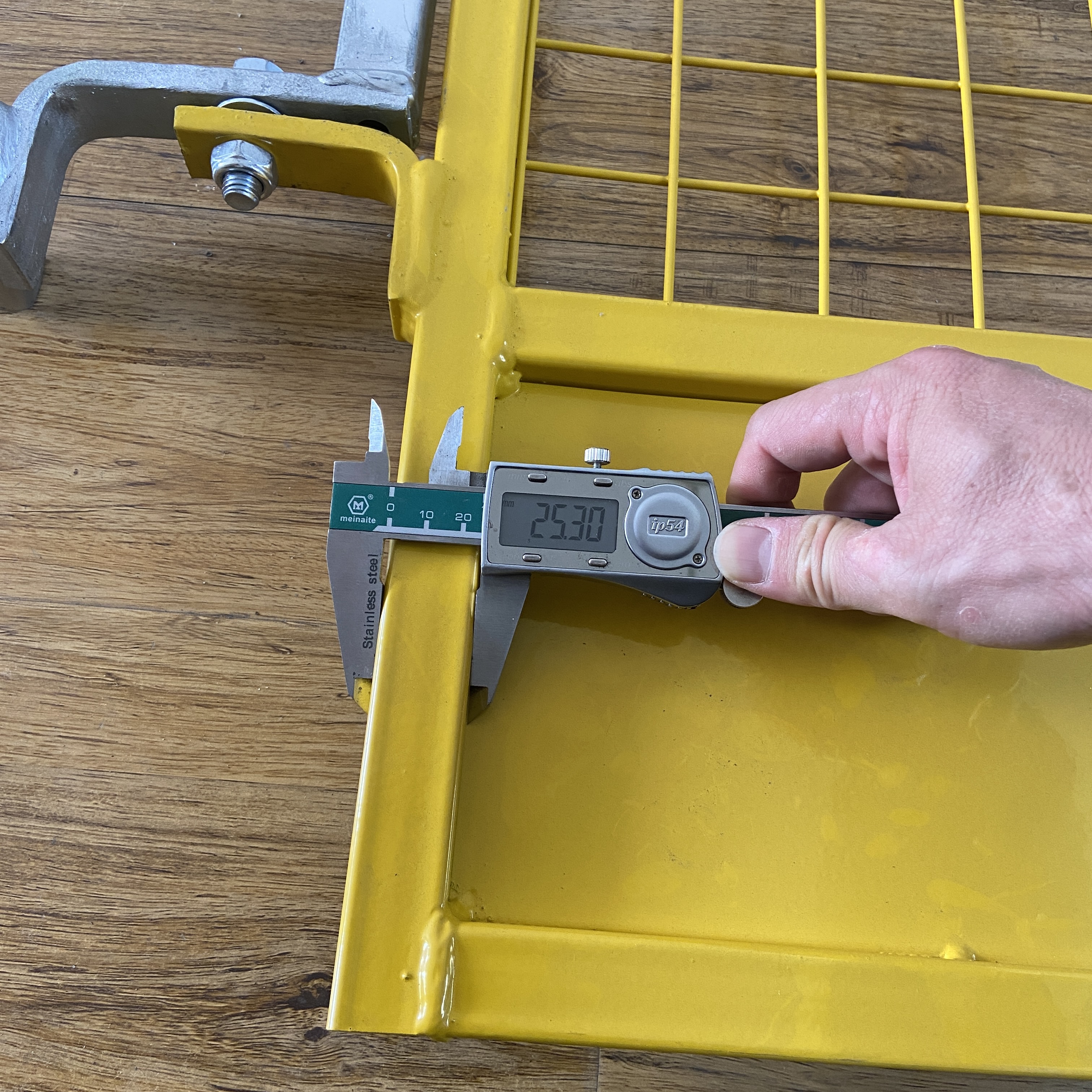 Pr&uuml;fung des umkehrbaren Leiterzugangstors