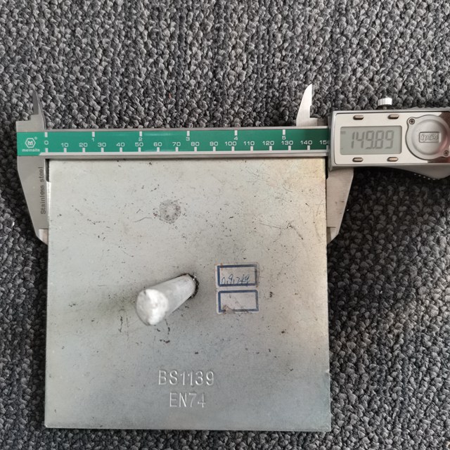 Rundstabbasisplatte 18