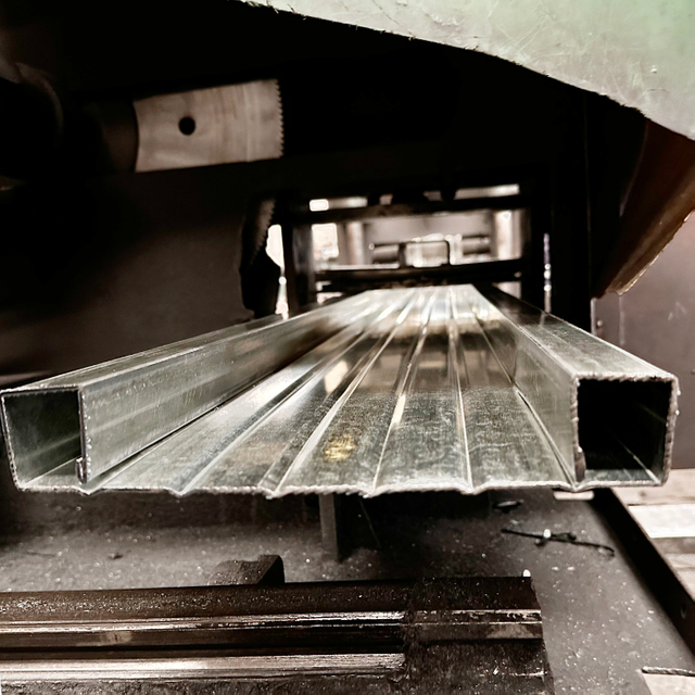 geschlossener Stahlplanke