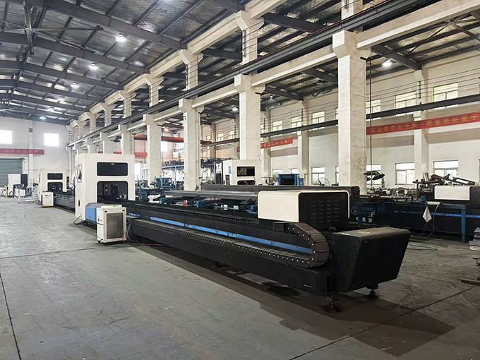 Laser-Rohrschneidemaschinen