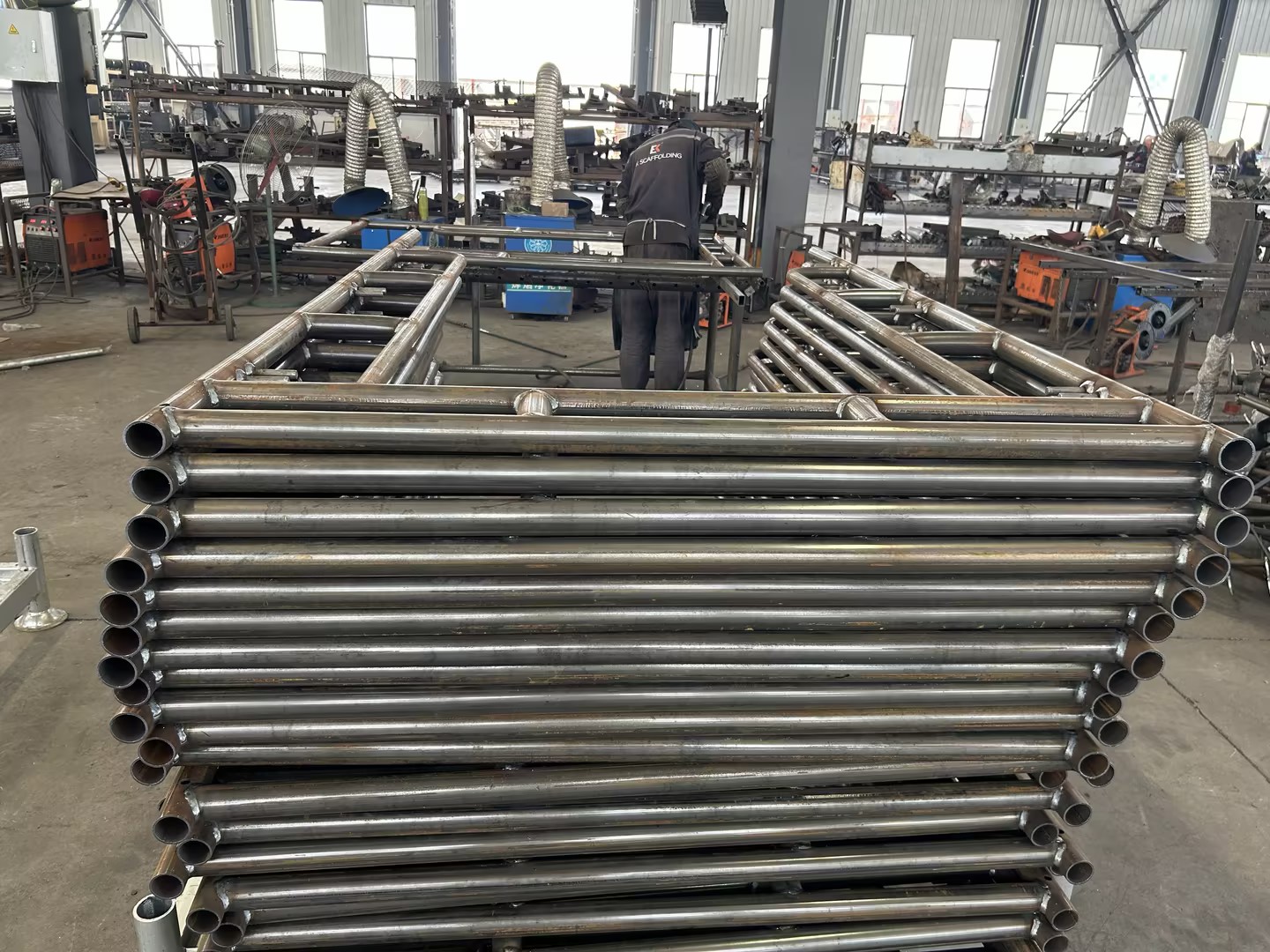 Gehen Sie durch den Rahmen