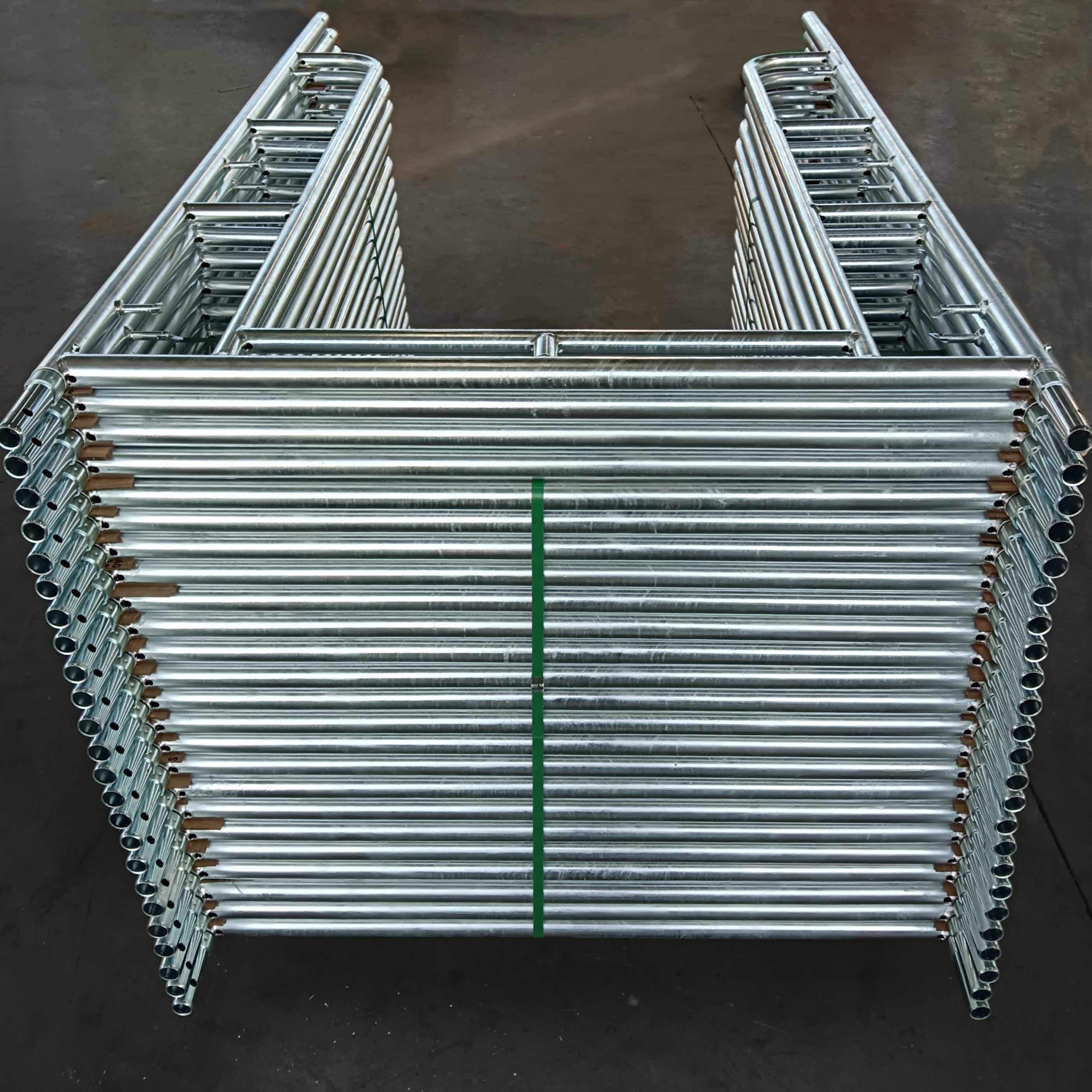 Gehen Sie durch den Rahmen