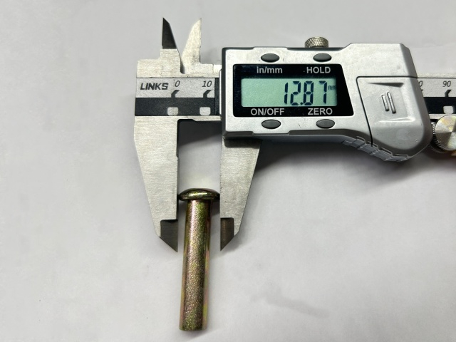 Gepresste Nietengr&ouml;&szlig;e f&uuml;r Ger&uuml;stkupplungen in Gro&szlig;britannien