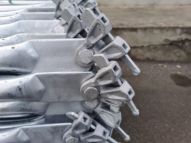 Ringlock -Ger&uuml;stdiagonalklammer