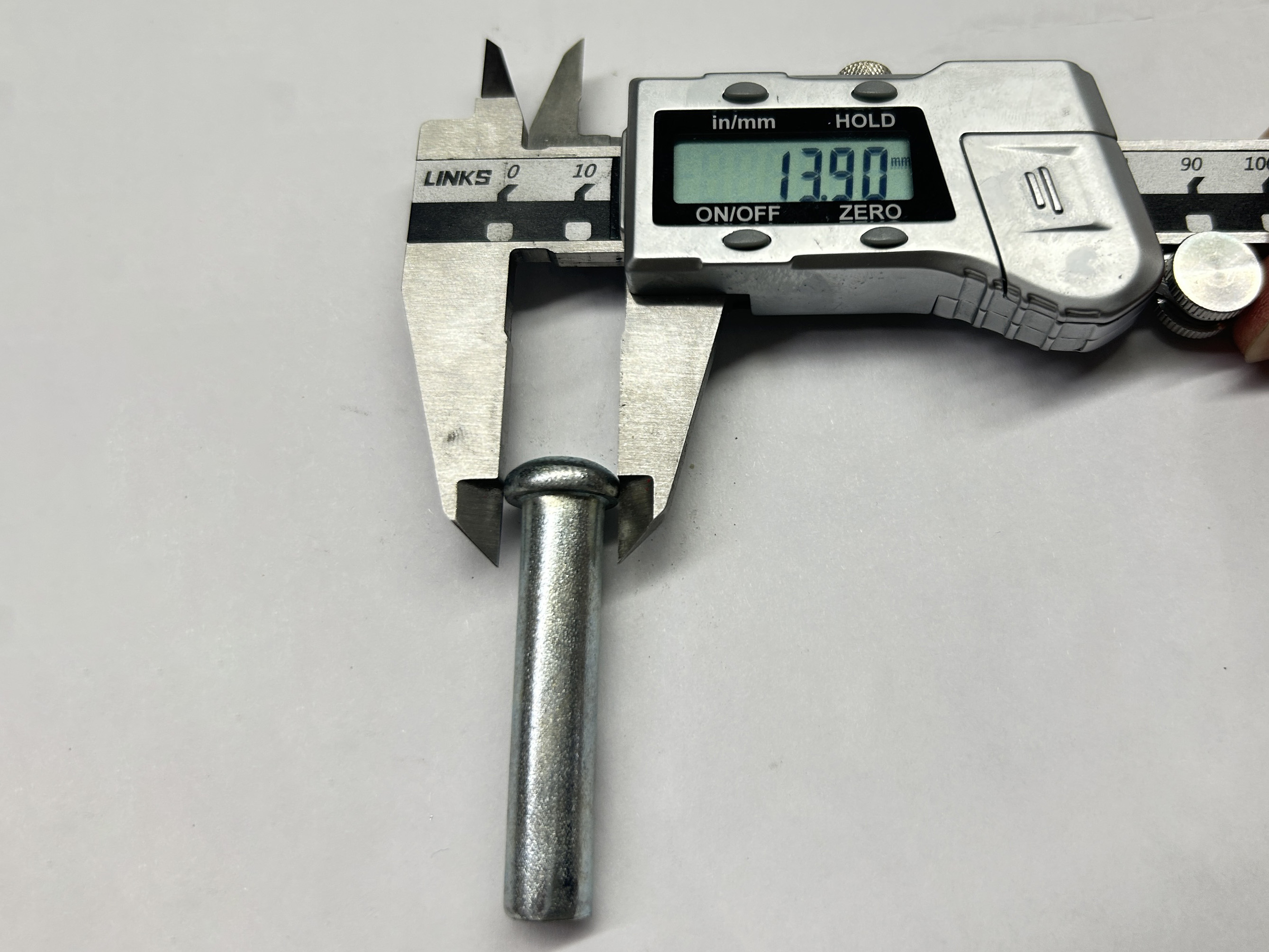 Ger&uuml;stkupplungs-Nietgr&ouml;&szlig;e 