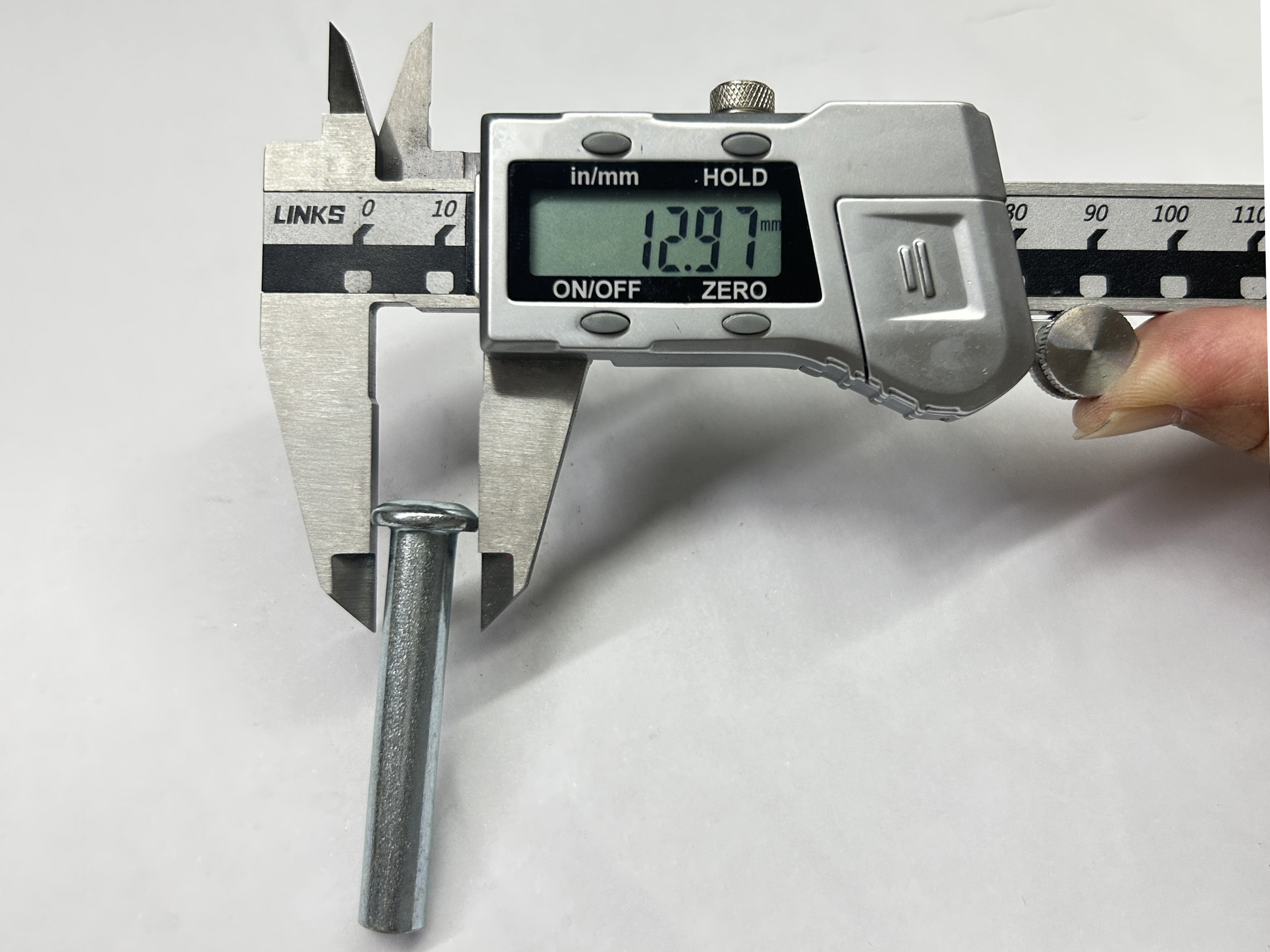 Ger&uuml;stkupplungs-Nietgr&ouml;&szlig;e 