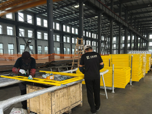 Gehen Sie durch den Rahmen