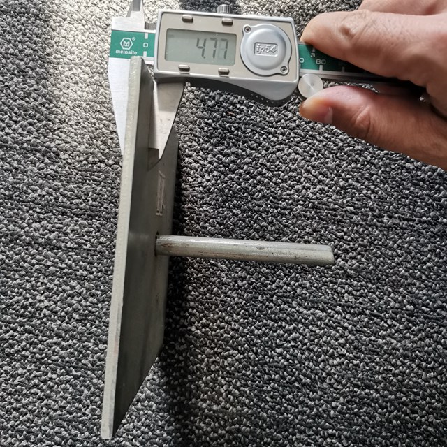 Rundstabbasisplatte 17