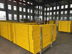 Gehen Sie durch den Rahmen