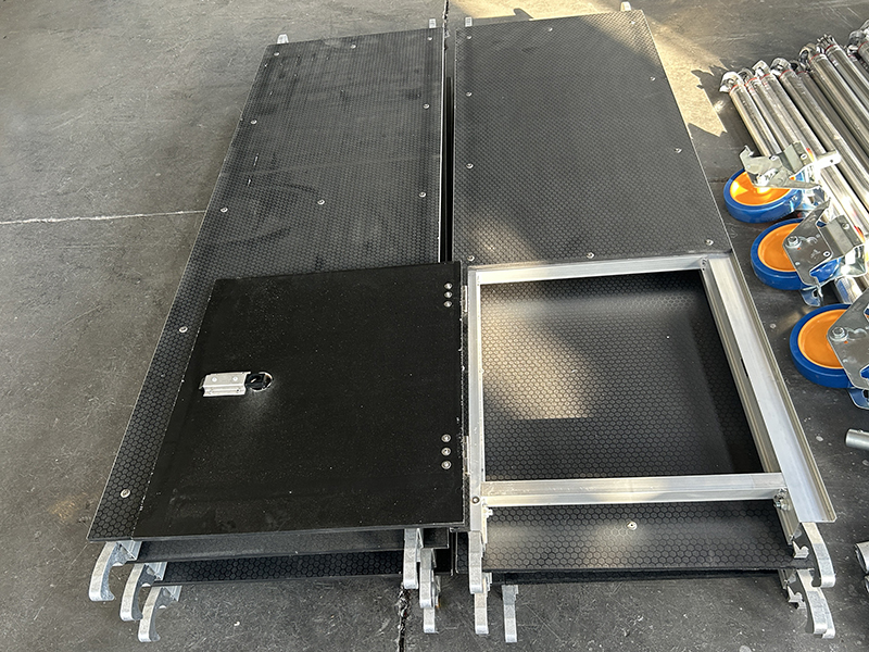 Plattform mit Fallt&uuml;r