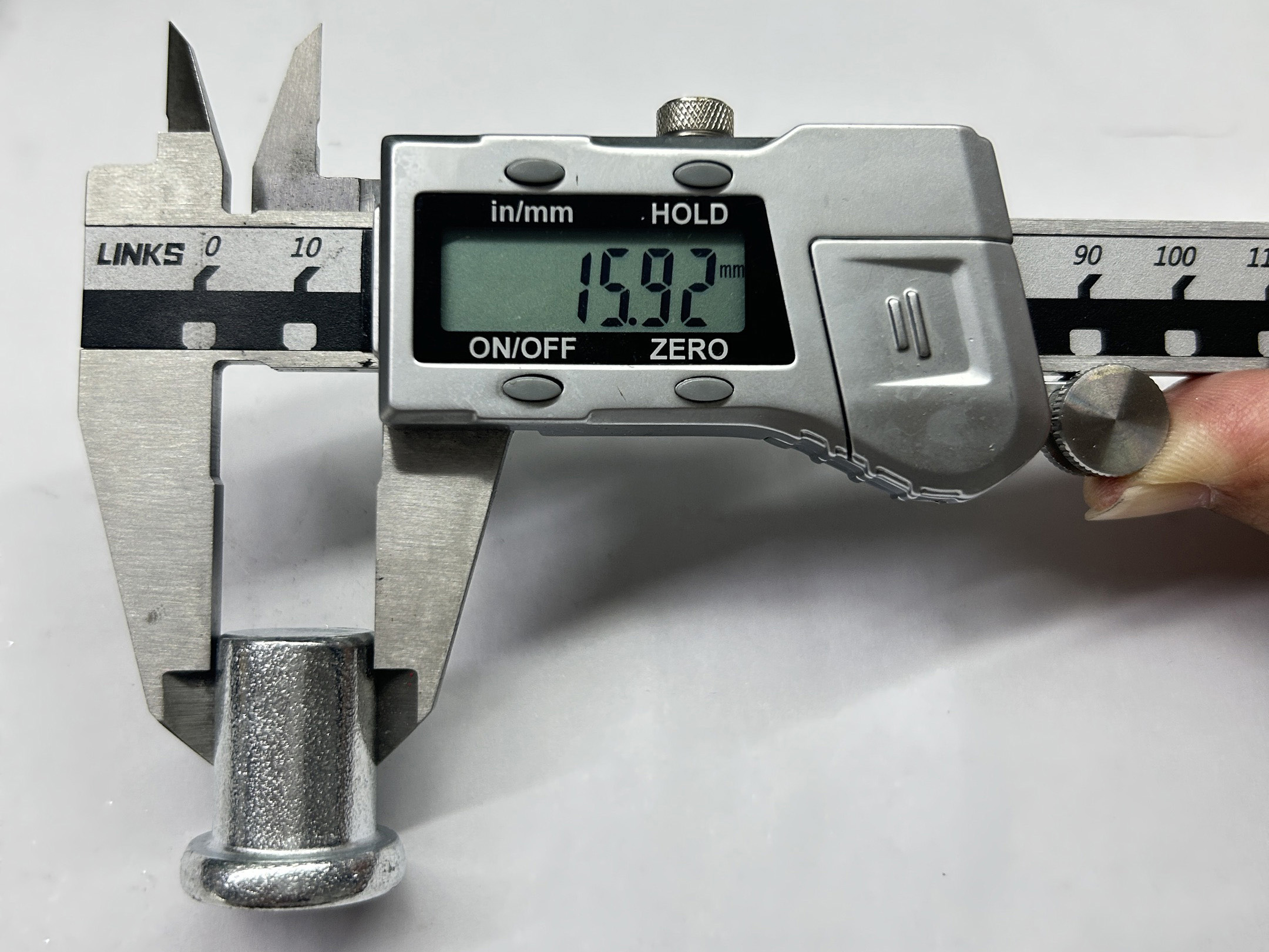 Ger&uuml;stkupplungs-Nietgr&ouml;&szlig;e