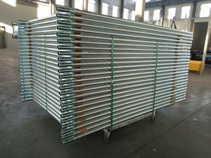 Gehen Sie durch den Rahmen