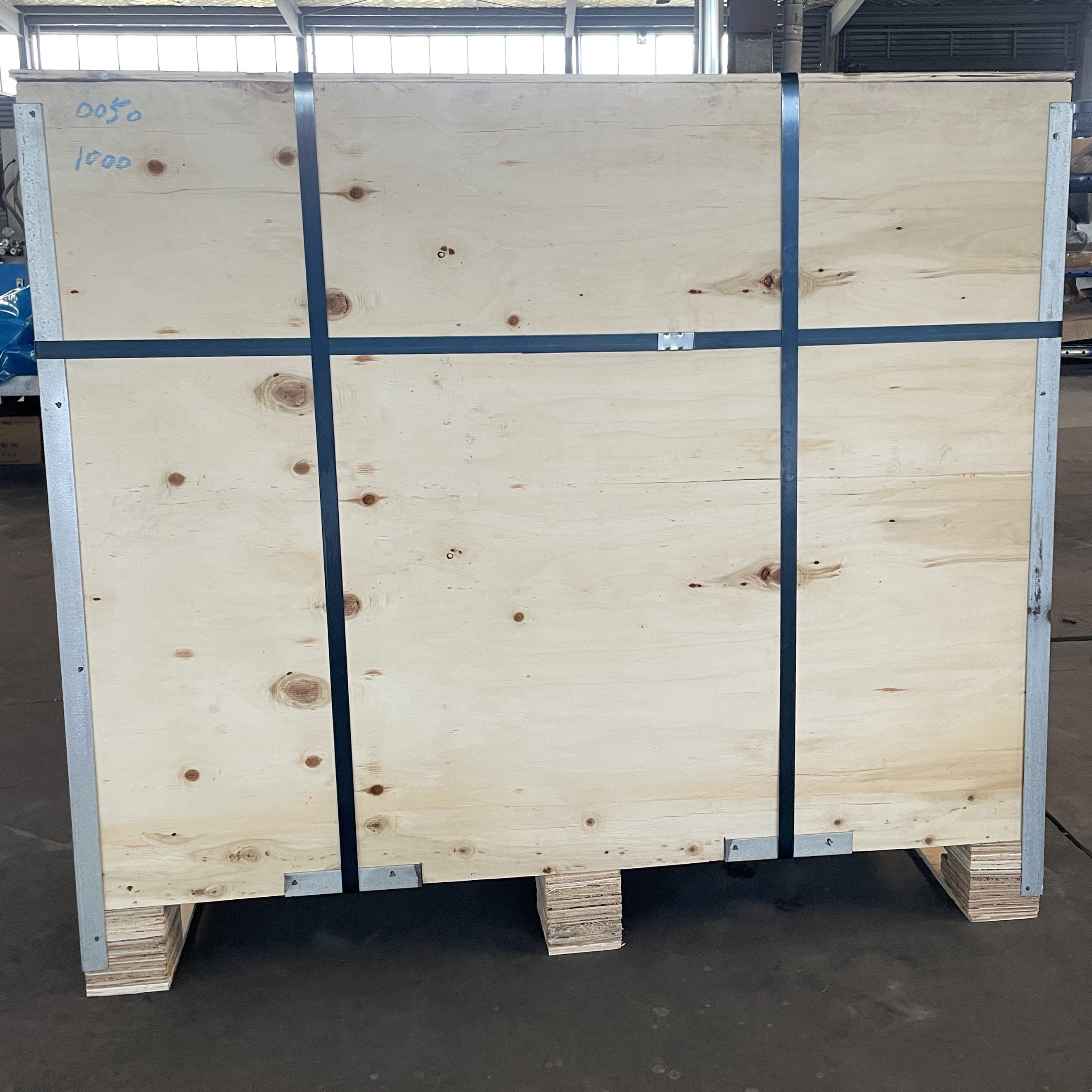 ma&szlig;geschneiderte Basis, speziell geformte Ger&uuml;stklemme