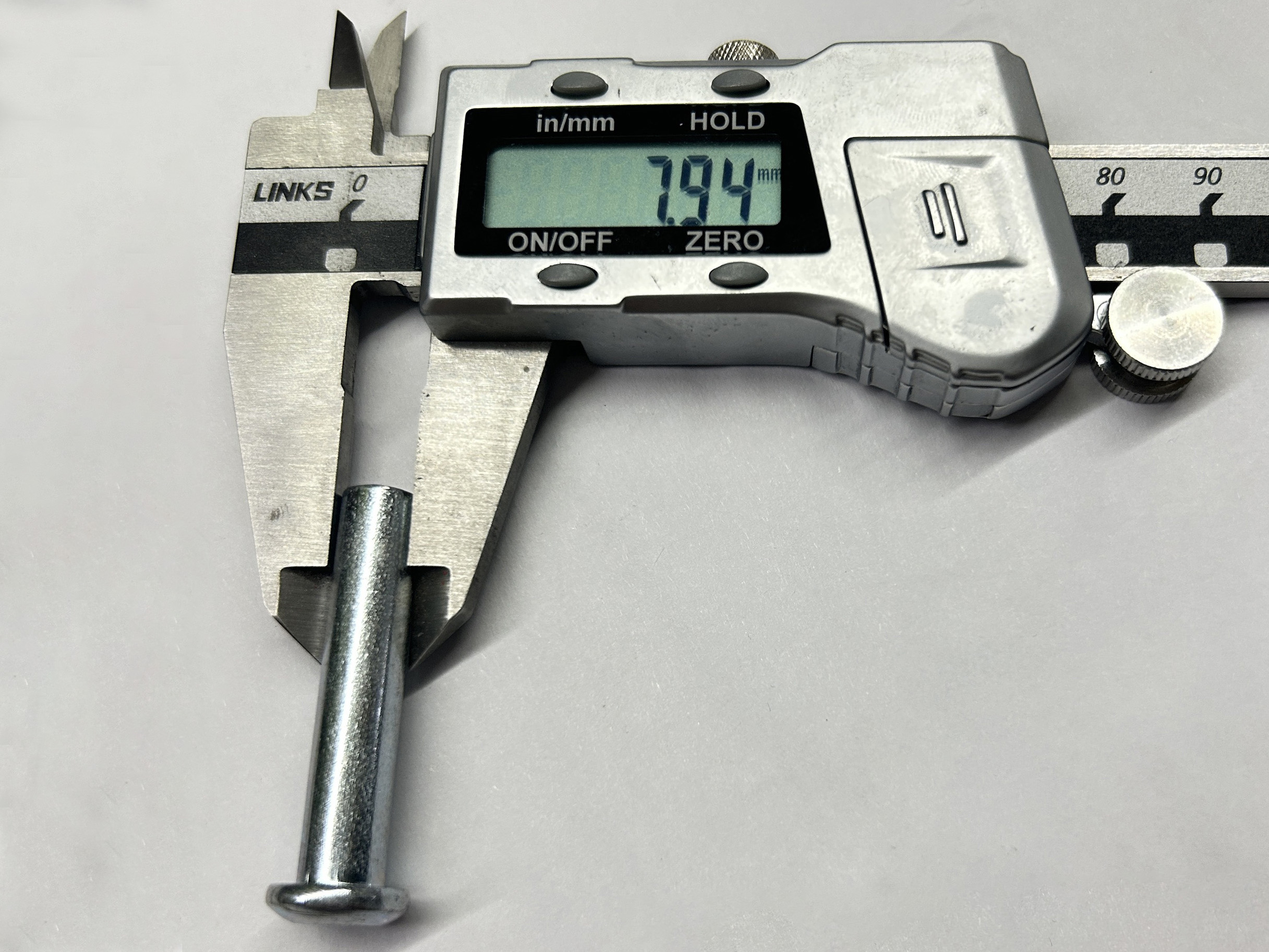 Ger&uuml;stkupplungs-Nietgr&ouml;&szlig;e 