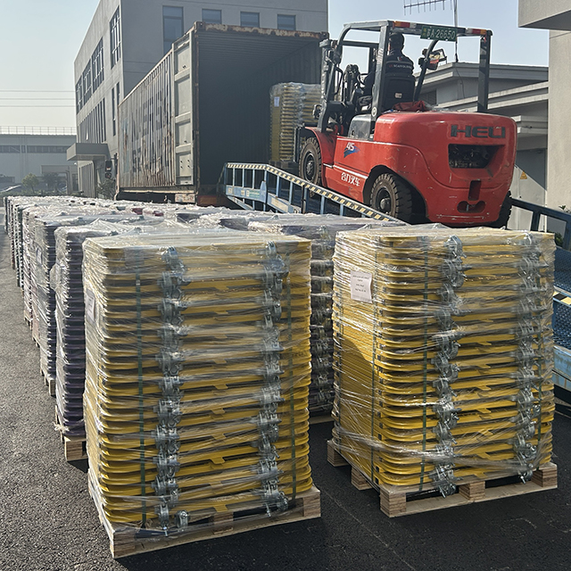 Umkehrbares Leiterzugangstor f&uuml;r den Versand