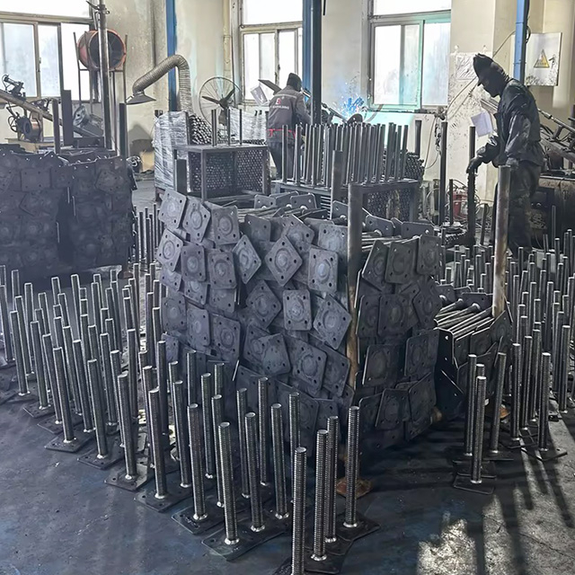 Stabiler, verstellbarer Sockelheber