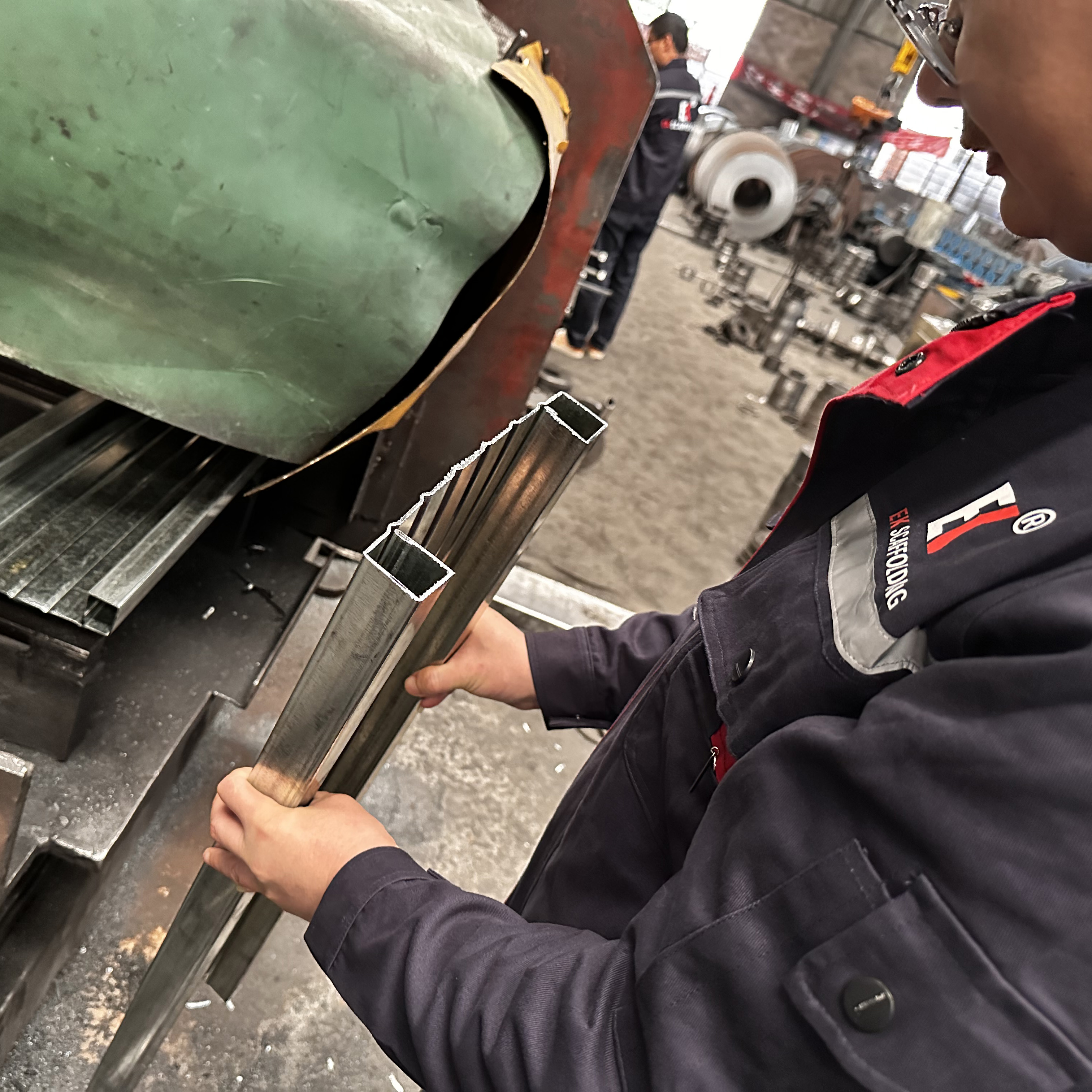 geschlossener Stahlboden 生产流程 (7)